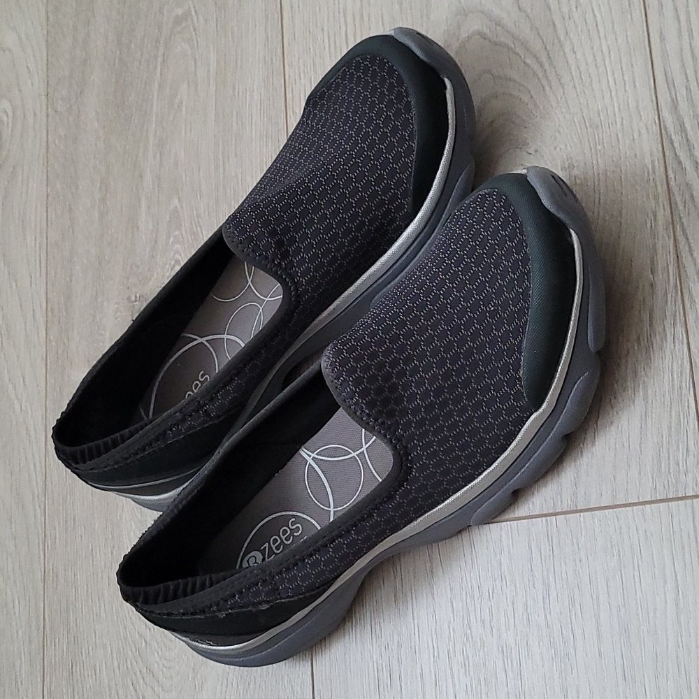 Naturalizer Bzees Summer Fun slip on